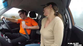 Еўрапейская красуня трахацца ззаду са сваім дарожным настаўнікам