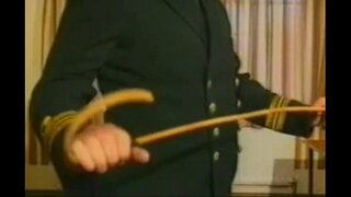 ���ង់គ្លេសជើងស្ត្រីម្នាក់ caned